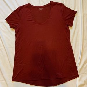 Scoop-neck short sleeve Athleta tshirt